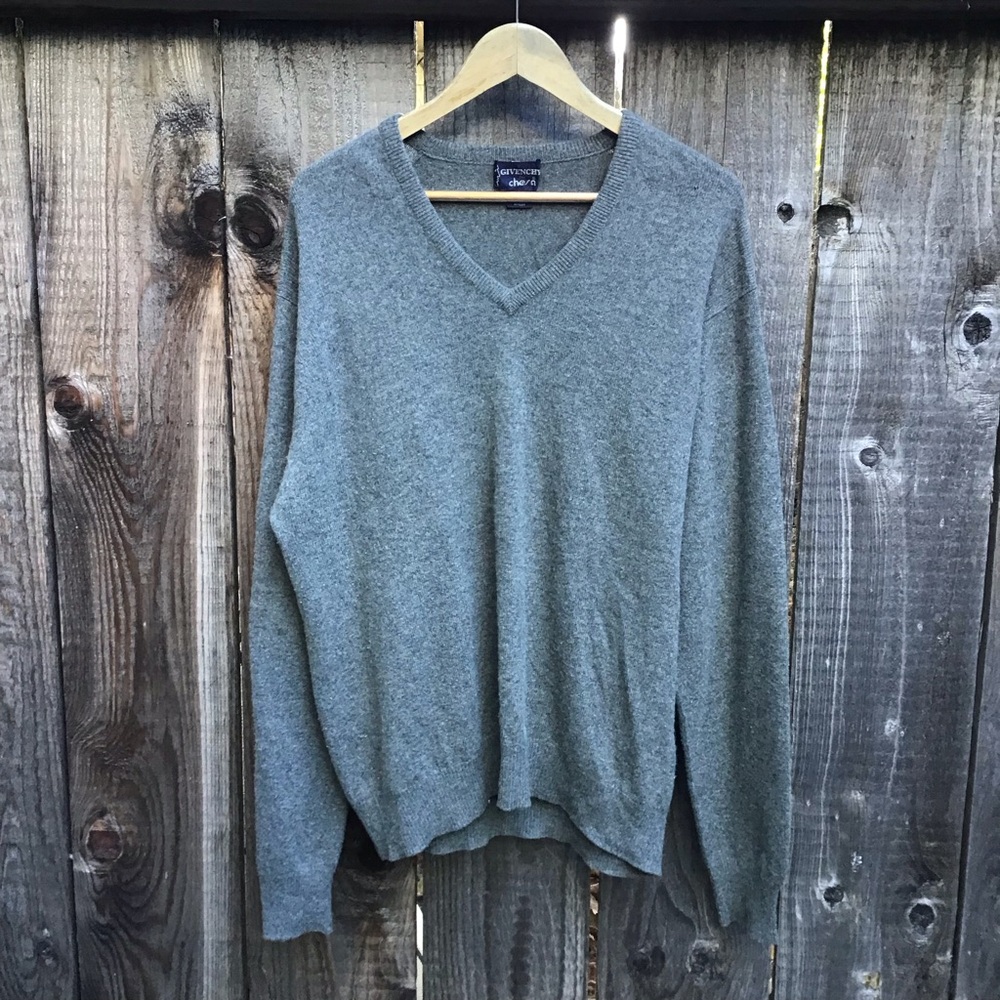 Vintage Givenchy for chesa 100% cashmere grey v-neck sweater mens size medium